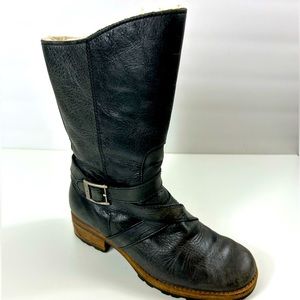 Ugg Women Waverly Black Shearling Lined Boots, Size 6